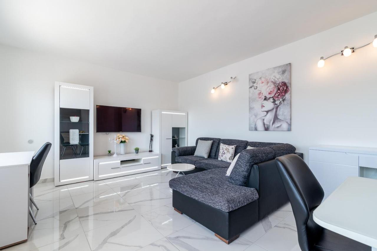 Apartment M&A تروغير المظهر الخارجي الصورة